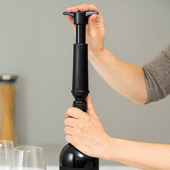 Black vacuum pump & stopper set wine saver - BarBits.co.uk